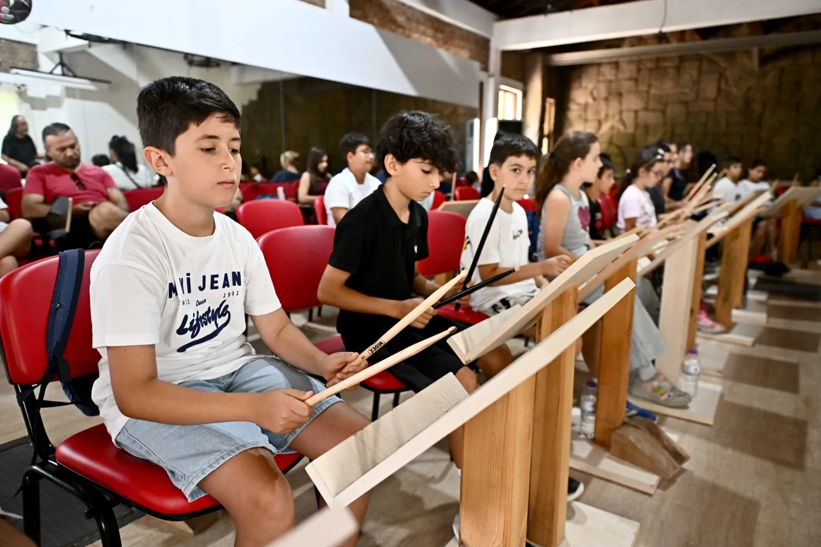 Bateri, çocukların ve gençlerin yeni gözdesi
