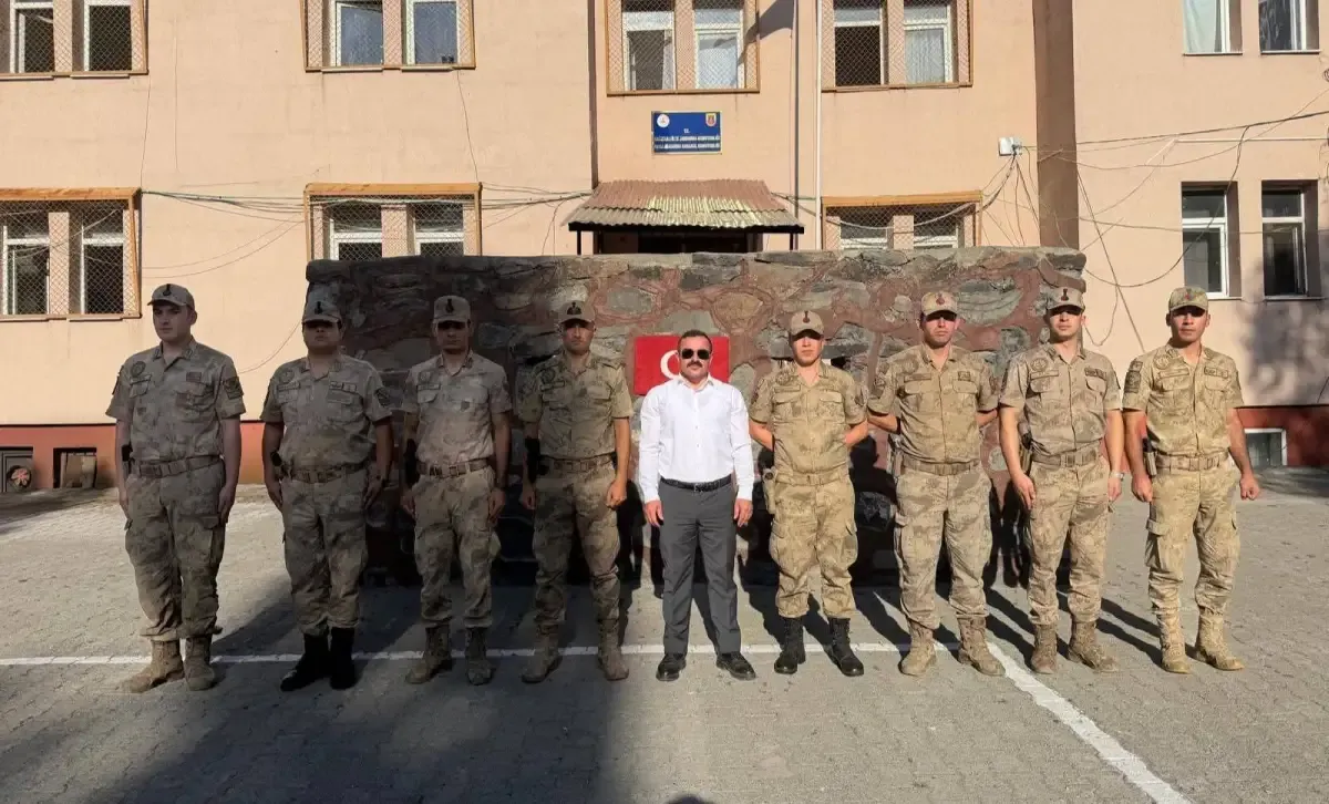 Kağızman Kaymakamı Semih Cembekli'den Köy ve Karakol ziyareti