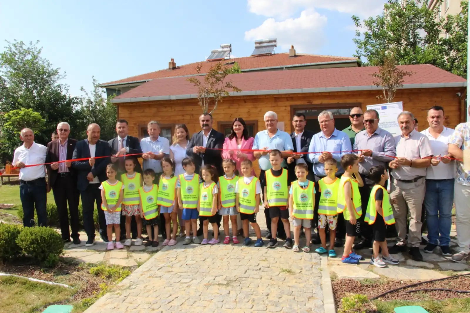 Uzunköprü Belediyesi'nden AB hibeli İklim Dostu park açılışı