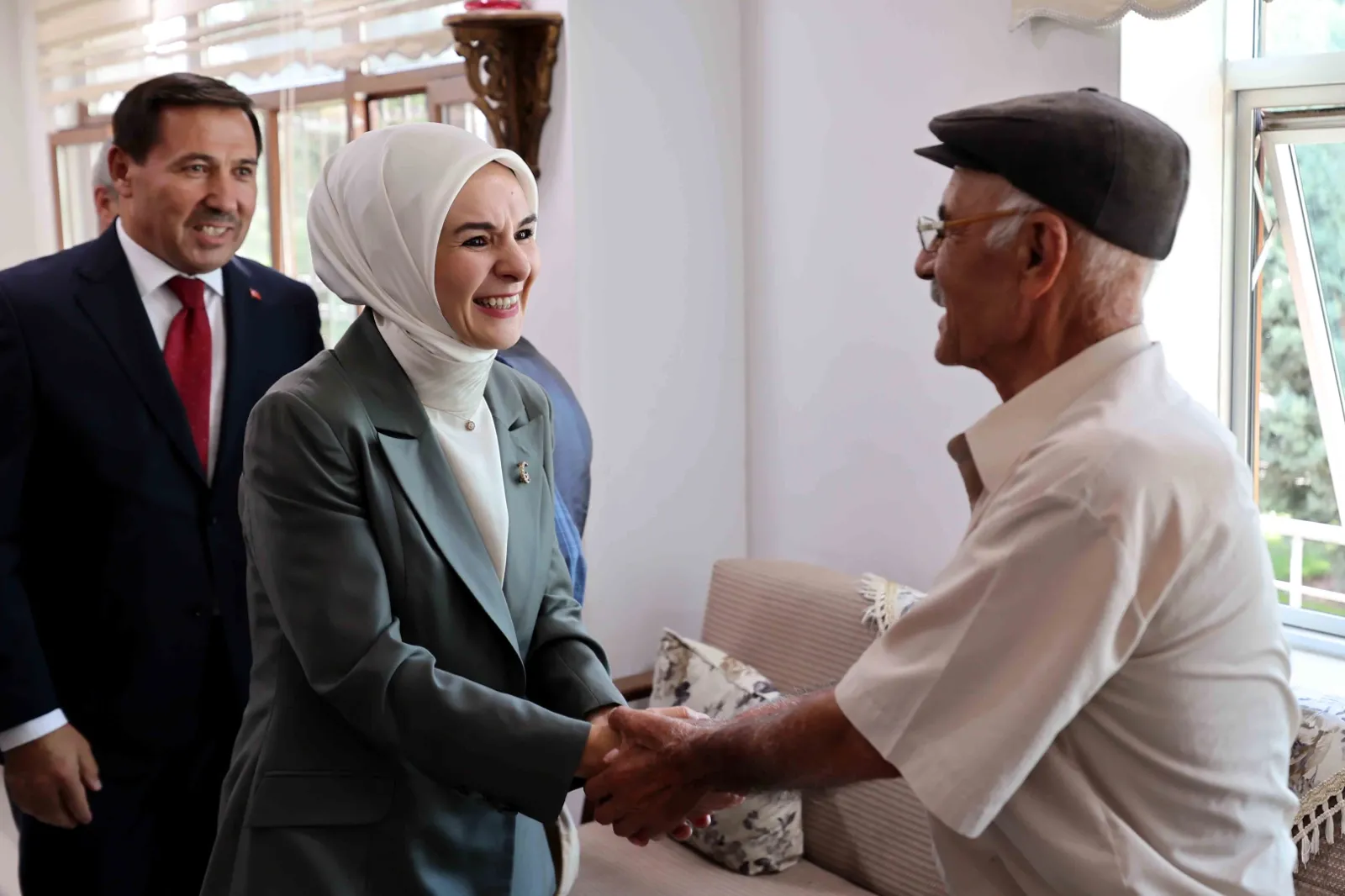 Bakan Göktaş Konya Karatay’da büyüklerle buluştu