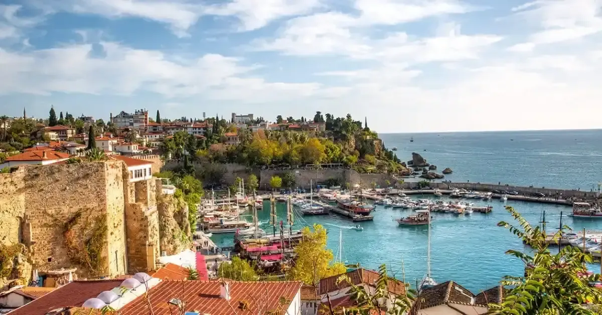 TÜİK verileri açıklandı: İkinci çeyrekte turizm geliri 15,9 milyar dolar