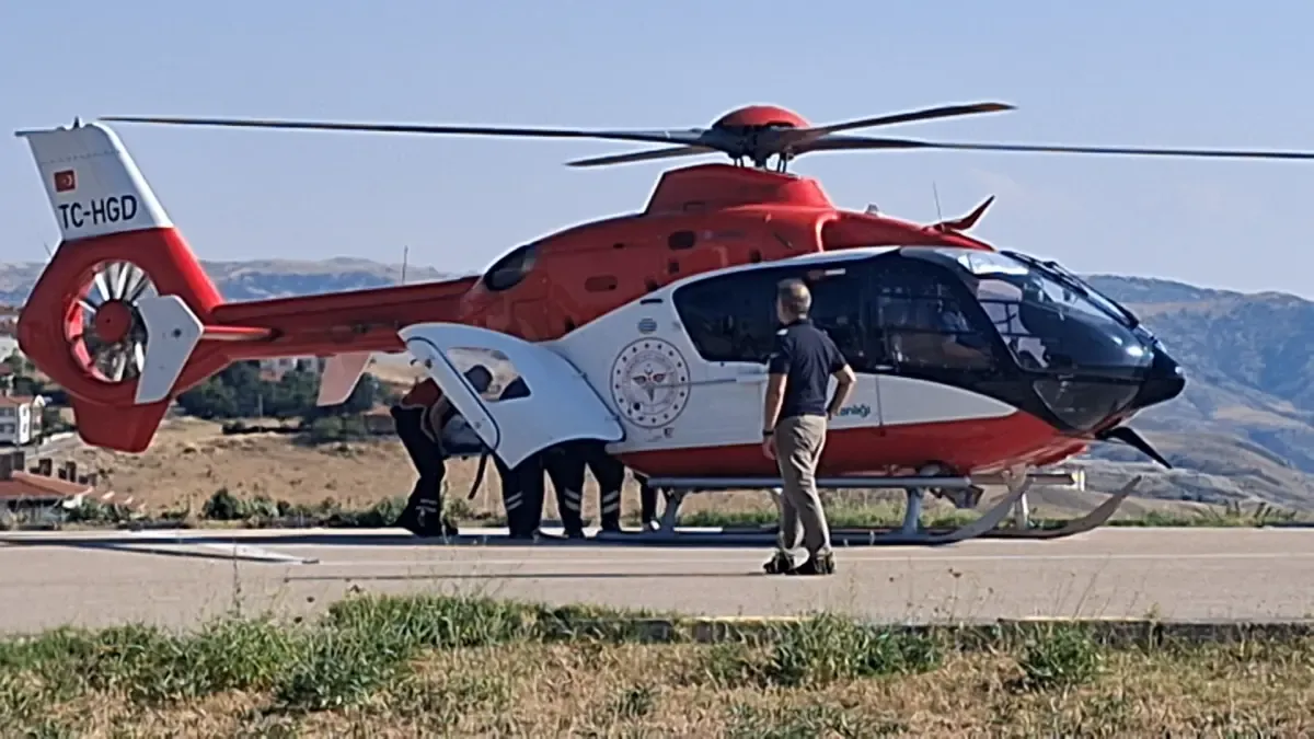 Kalp krizi geçiren 70 yaşındaki kadın hava ambulansıyla Ankara’ya sevk edildi