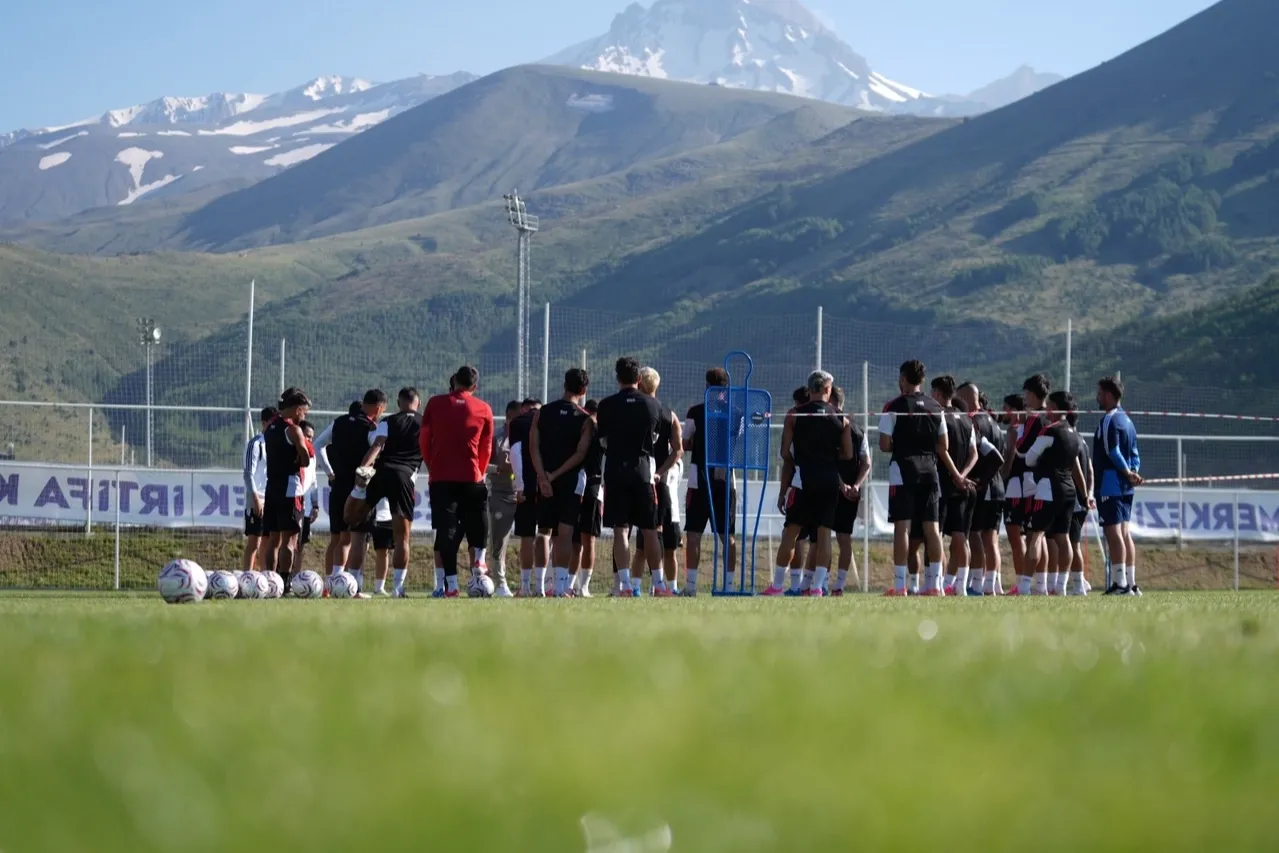 Erciyes Yüksek İrtifa Kamp Merkezi spor kulüplerinin gözdesi oldu
