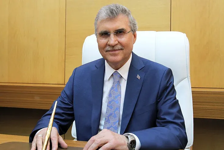 Ekrem Yüce'nin kamu hizmeti ve üretim odaklı yönetim anlayışı öne çıkıyor