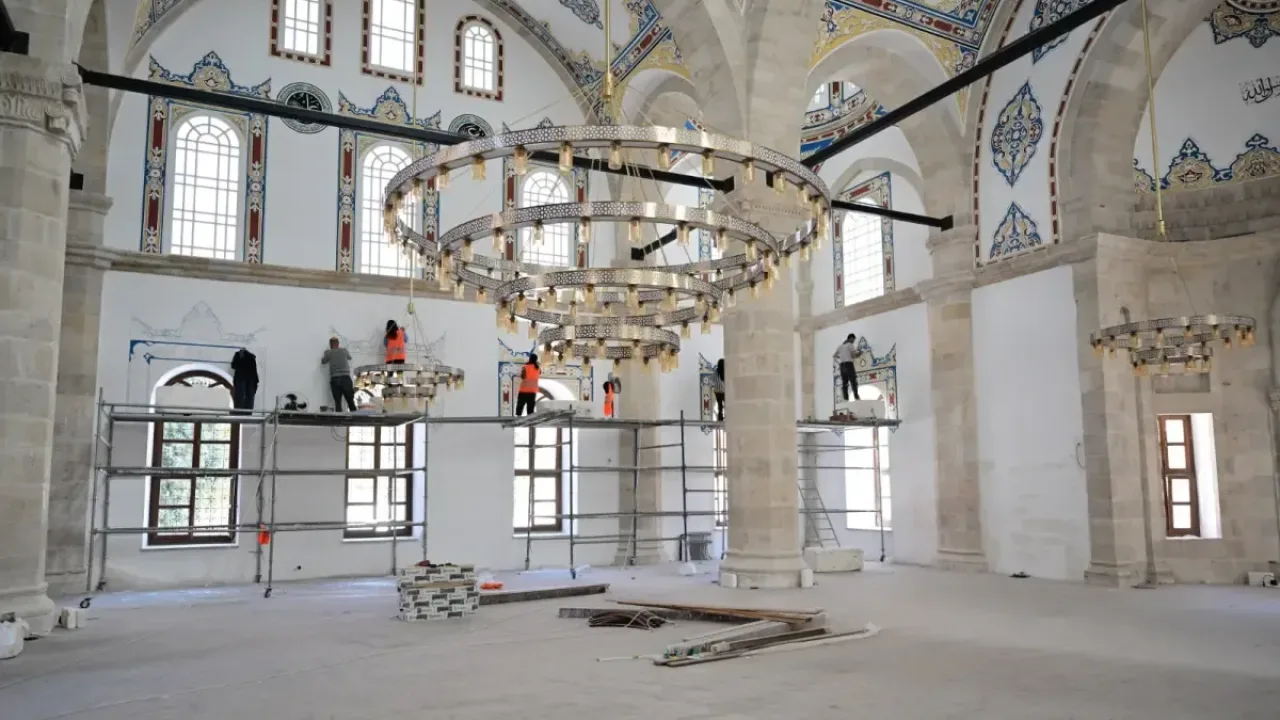 Yeni Cami Eylülde İbadete Açılacak