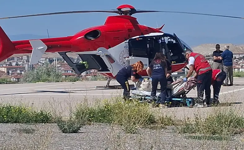 Beyin kanaması geçiren 82 yaşındaki hasta hava ambulansıyla Ankara'ya sevk edildi