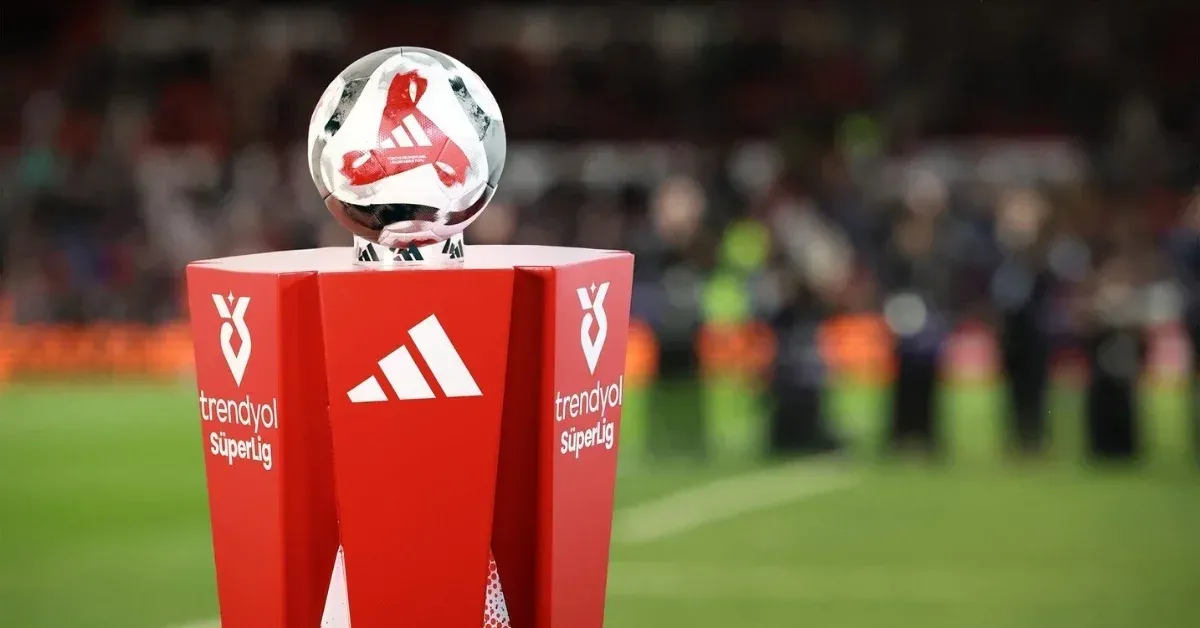 FIFA'dan Süper Lig ve alt lig ekiplerine transfer yaptırımı