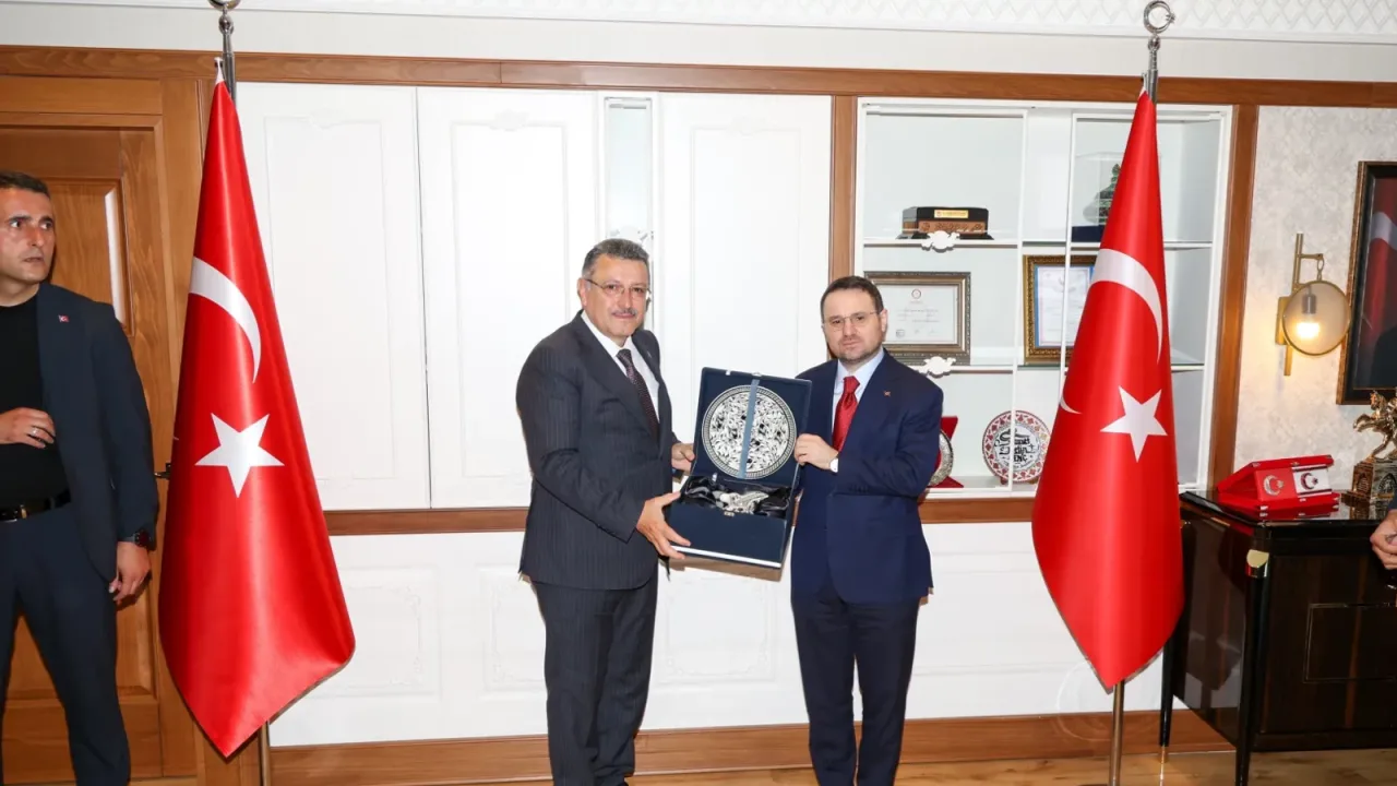 Adalet Bakanı Gürlek’ten Trabzon Büyükşehir’e ziyaret
