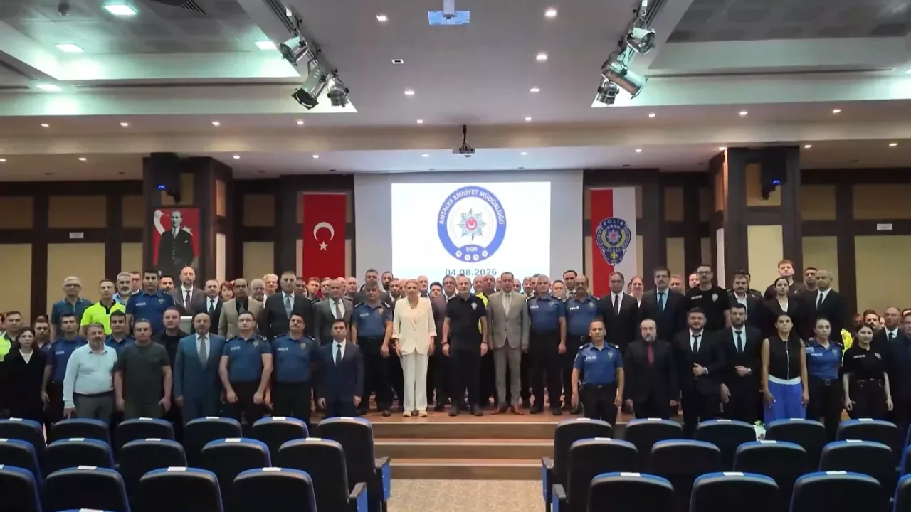 Antalya Emniyeti’nde 66 personele ödül, emekliye ayrılan 33