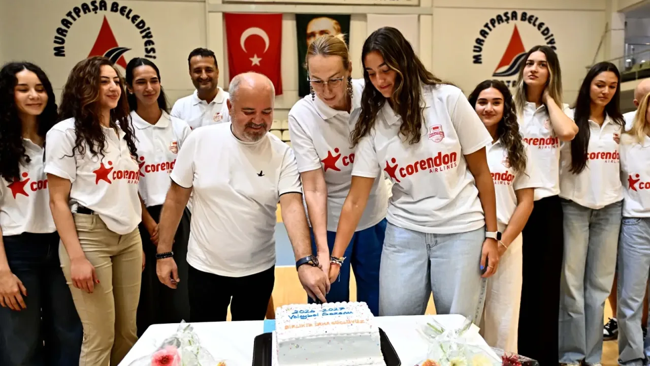 Antalya Muratpaşalı Sultanlar kenetlendi, gözler yeni sezonda