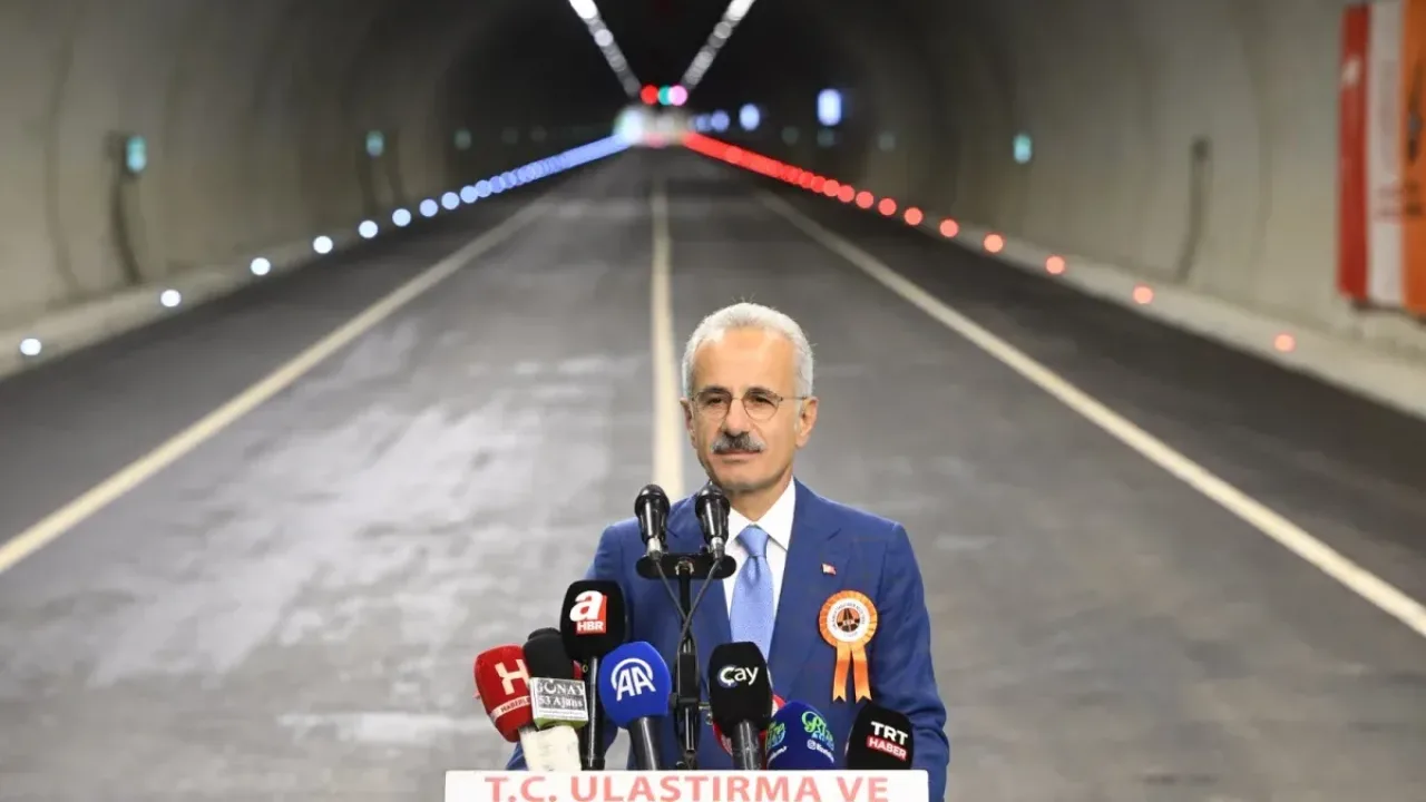 Uraloğlu: Çamlıhemşin Tüneli yılda 772 milyon lira tasarruf