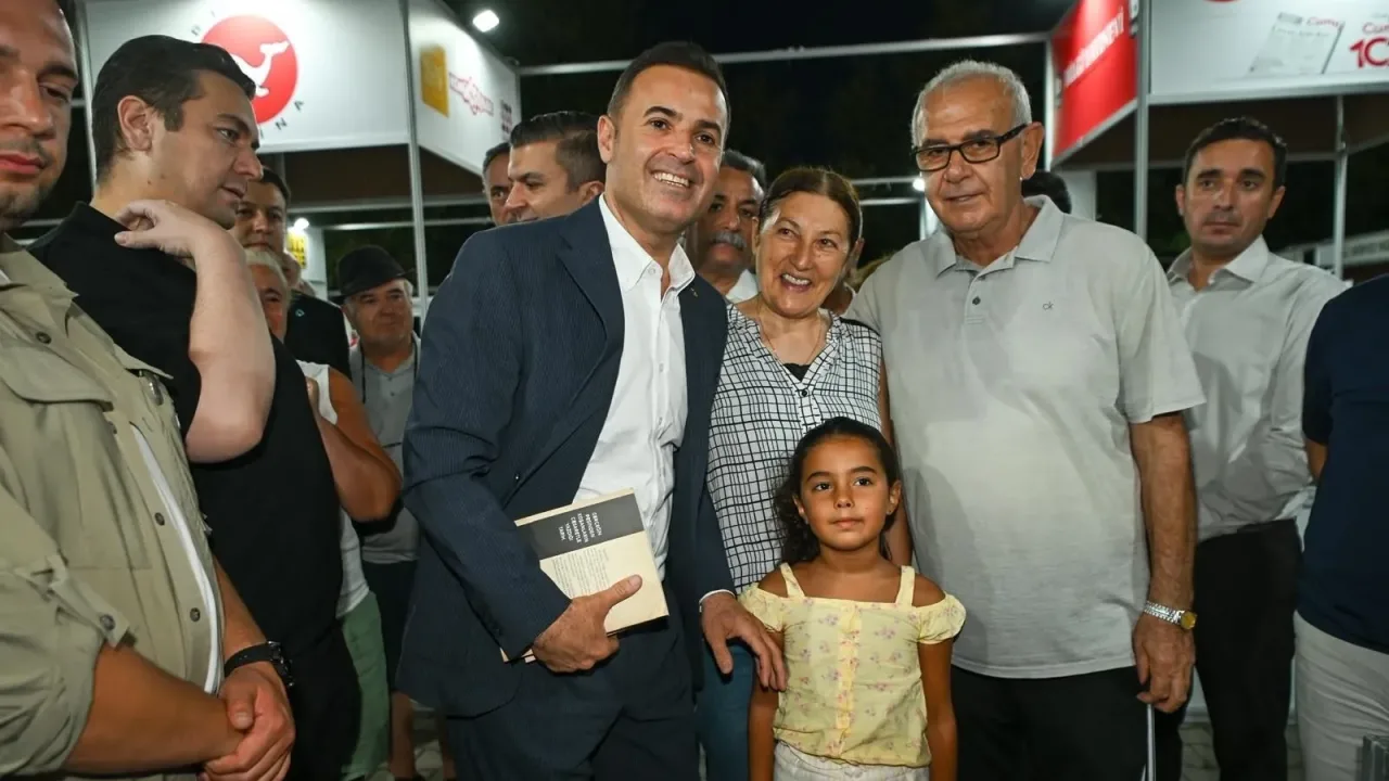 Edremit'te 8. Kitap Fuarı Kapatılmadan Önce Açıldı