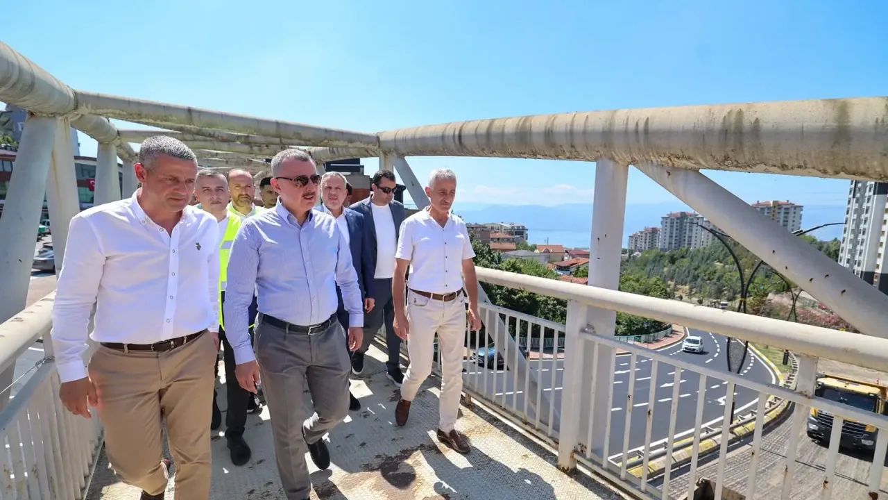 Başkan Büyükakın’dan İzmit’in geleceğine yakın takip
