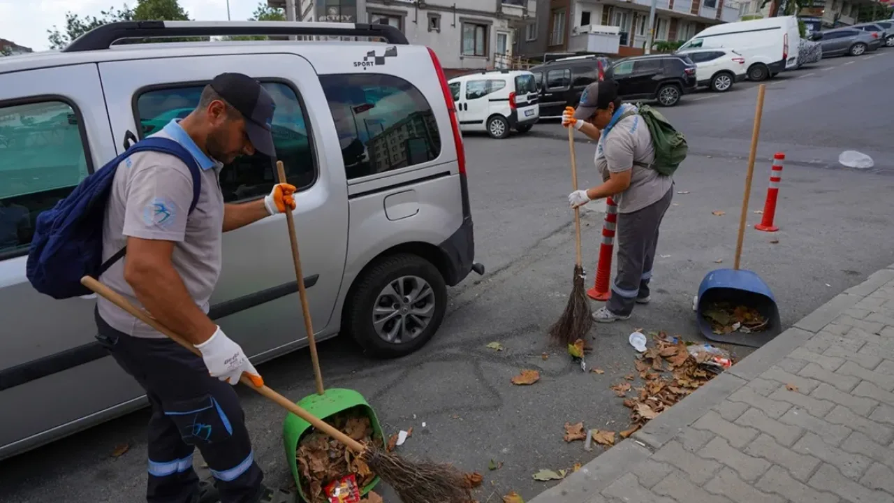 Beylikdüzü'nün tüm mahallelerinde kapsamlı temizlik çalışması