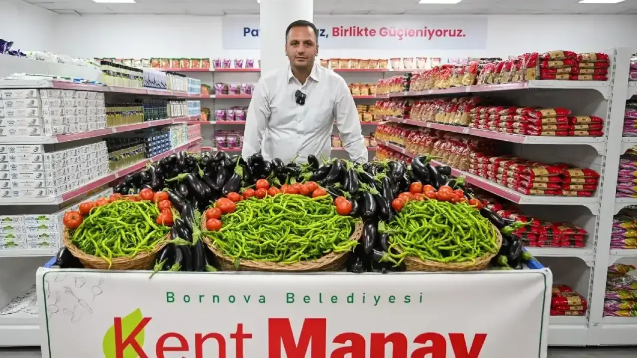 Bornova’da dayanışma tarlasında hasat sevinci