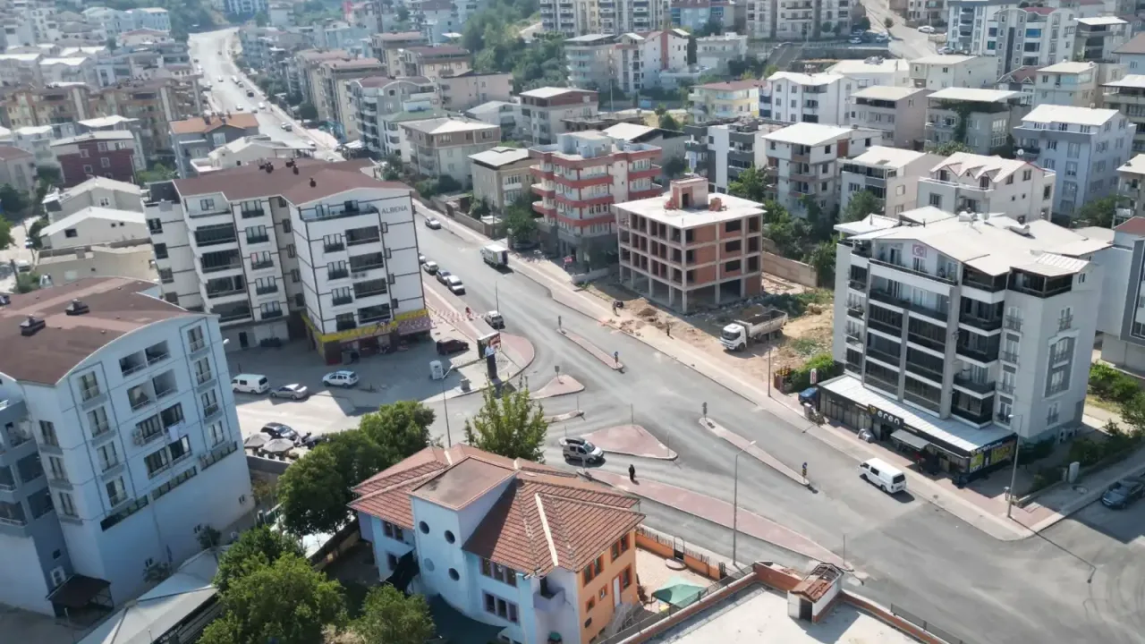 Bursa Kestel'de Eğitim Caddesi baştan sona yenilendi