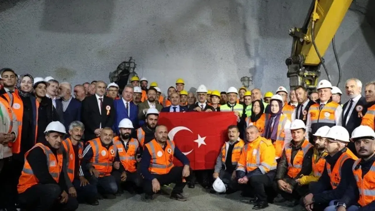 Çamlıhemşin Tüneli Açılıyor
