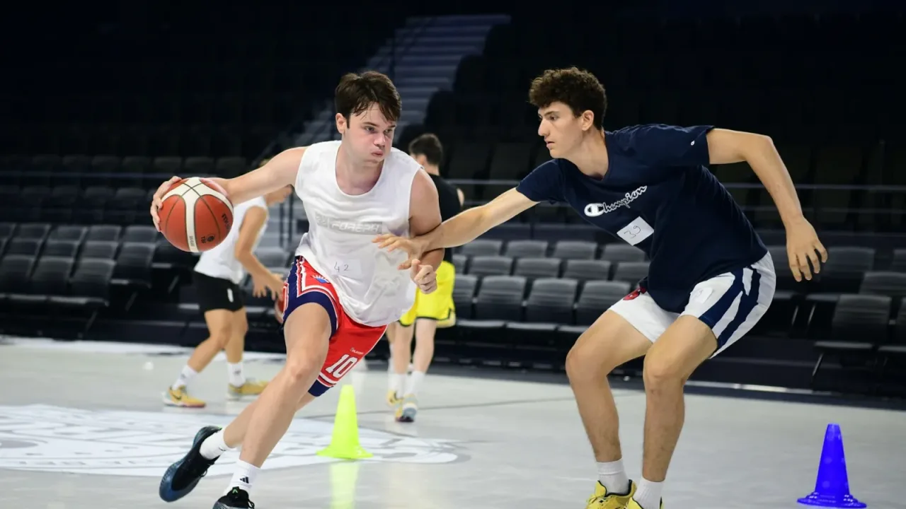 Çayırova’da, geleceğin basketbolcuları seçmelerde ter döktü