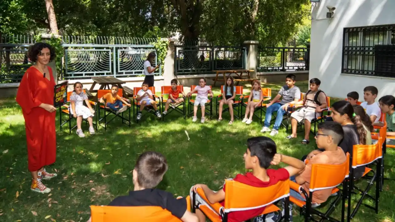 Çocuklar Kütüphanede Öğreniyor