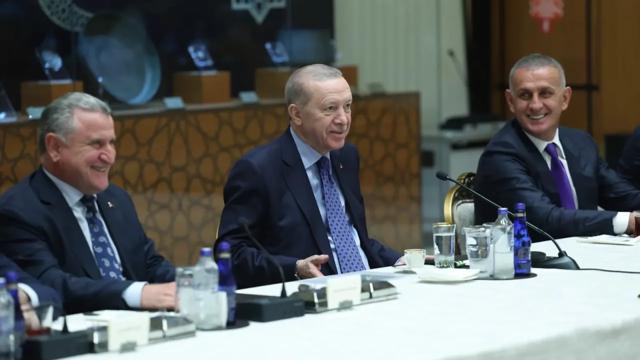 Cumhurbaşkanı Erdoğan’dan Süper Lig’e yükselen takımlara tebrik