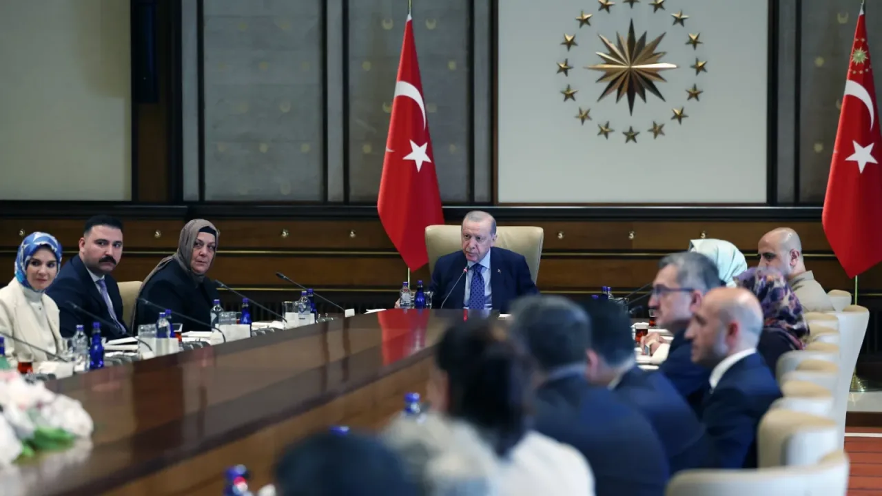 Cumhurbaşkanı Erdoğan şehit yakınları ve gazileri ağırladı