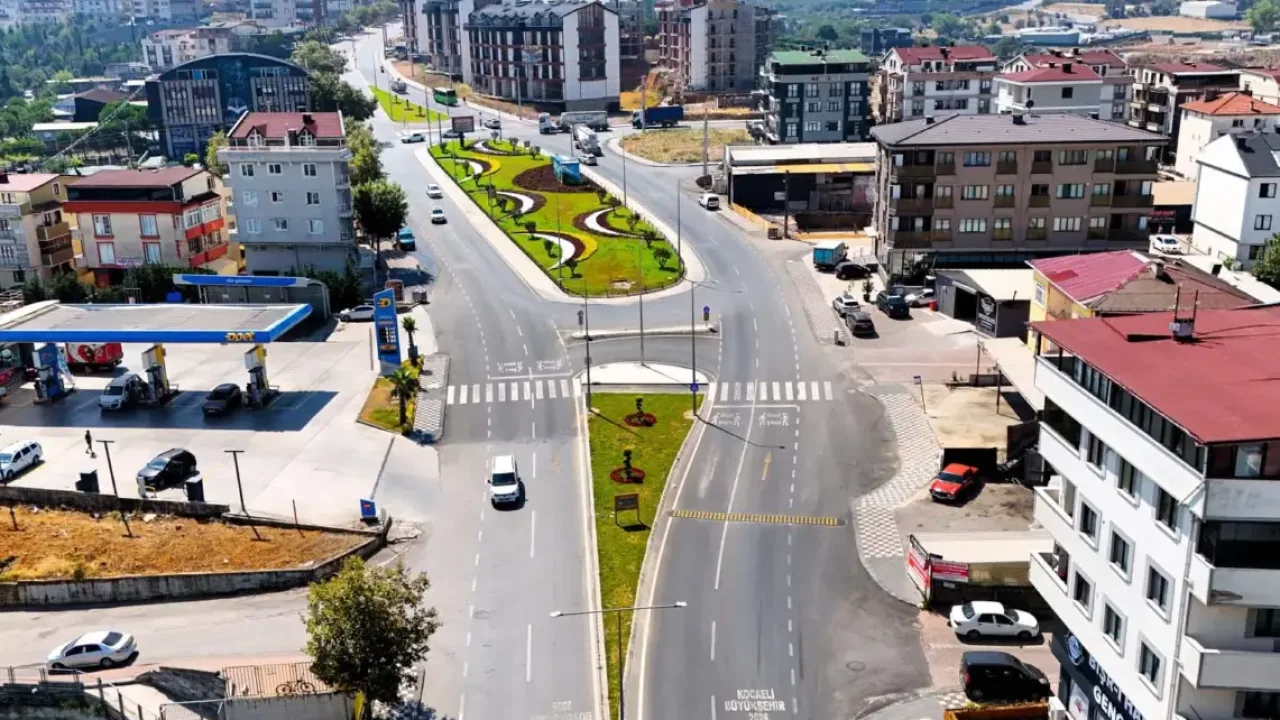Darıca kavşak yenilemesiyle trafik akışı hızlandı