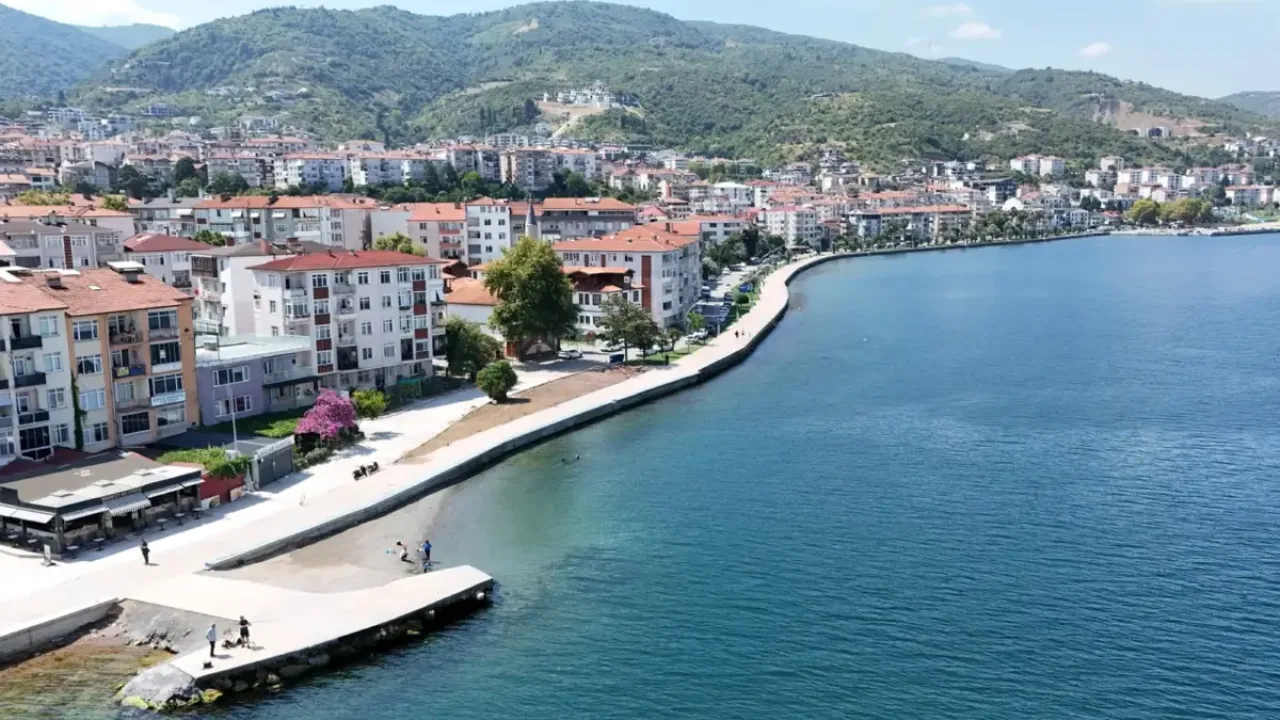 Değirmendere kıyısında dalga seti projesi sona erdi