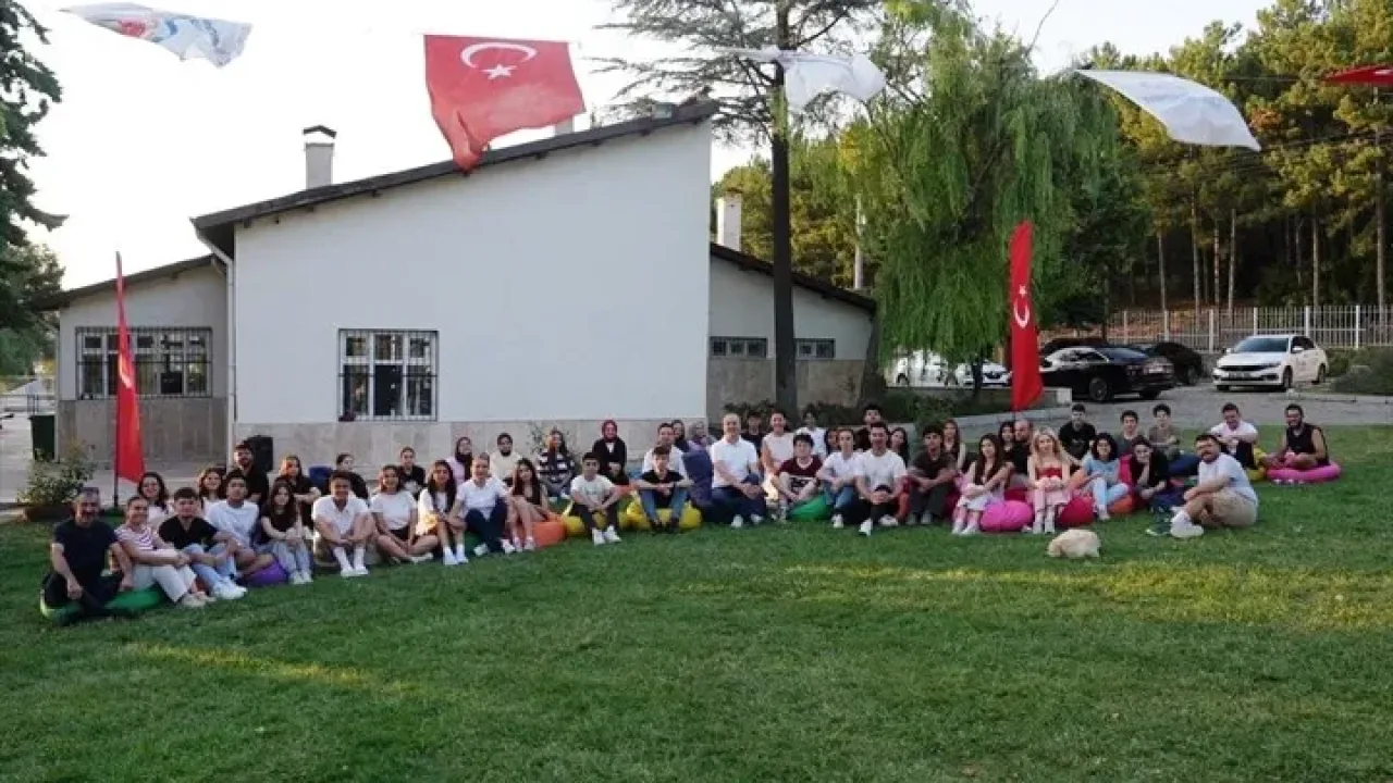 Denizli'de 7 dönemli gençlik kampı sertifika töreniyle kapandı