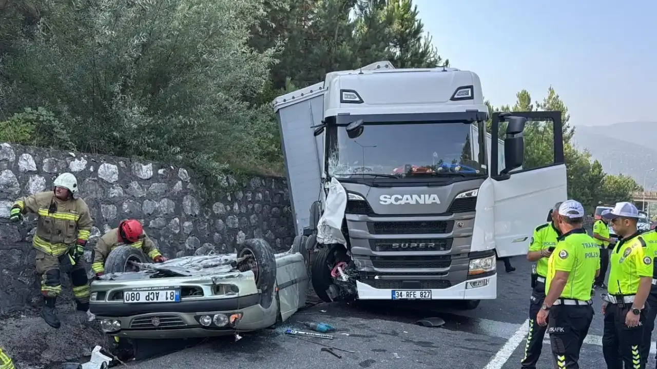 Düzce’de otomobil ile tır çarpıştı: 1 ölü