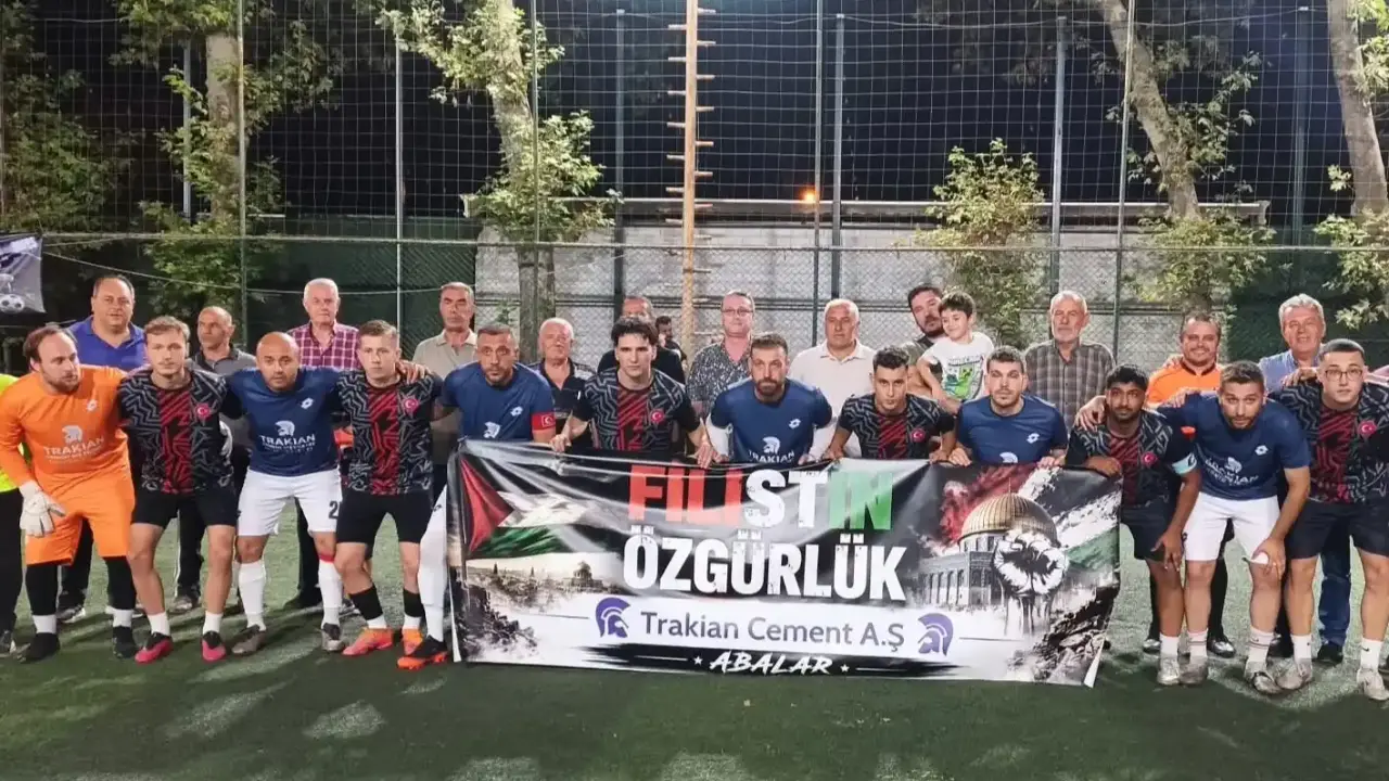 Abalarspor, kazandığı maçı Filistinli çocuklara adadı