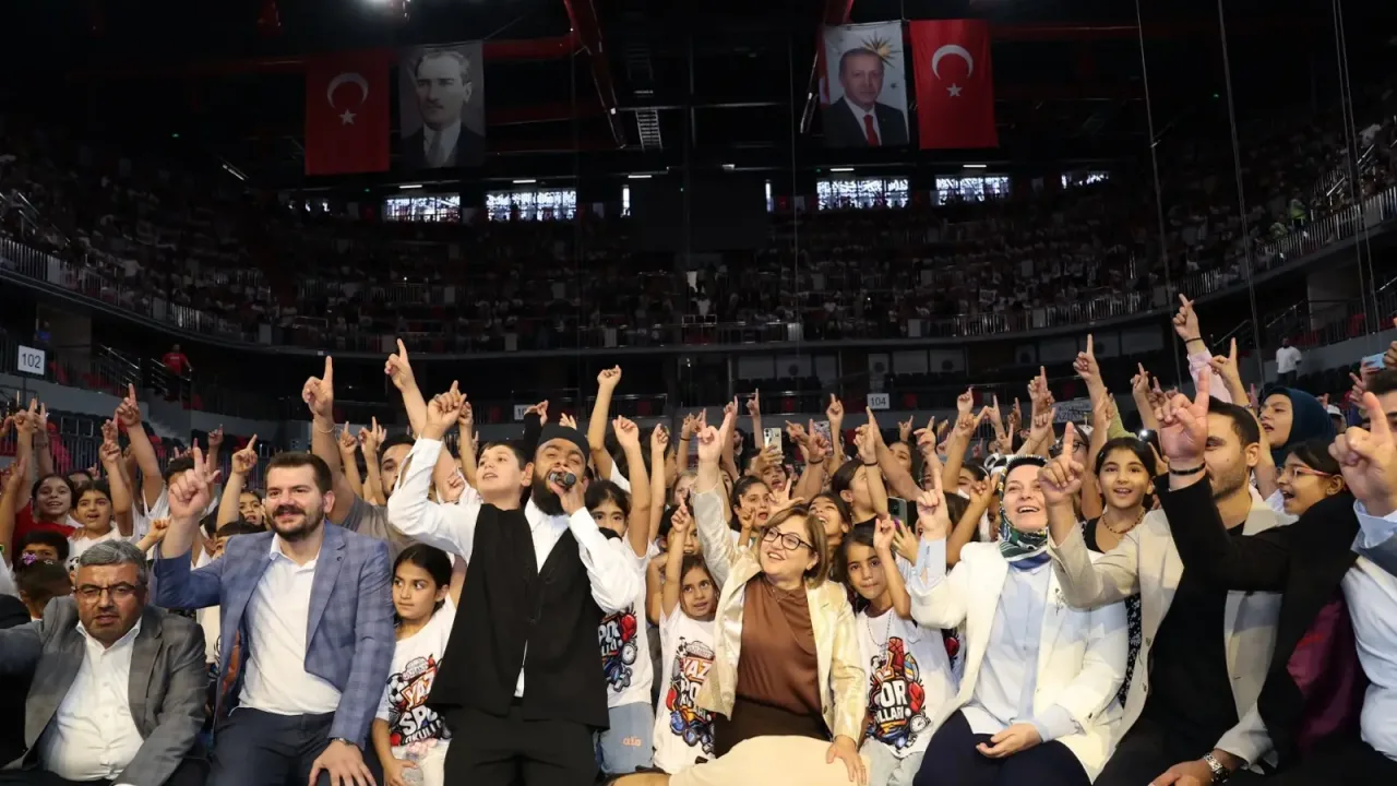 Gaziantep Büyükşehir'in yaz okulu kapanış töreni