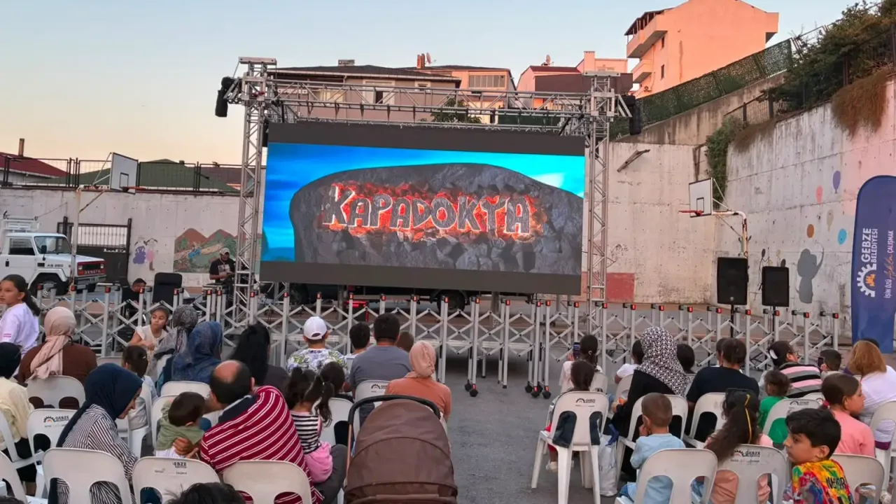 Gebze'de Açık Hava Sinema Etkinlikleri Sürüyor