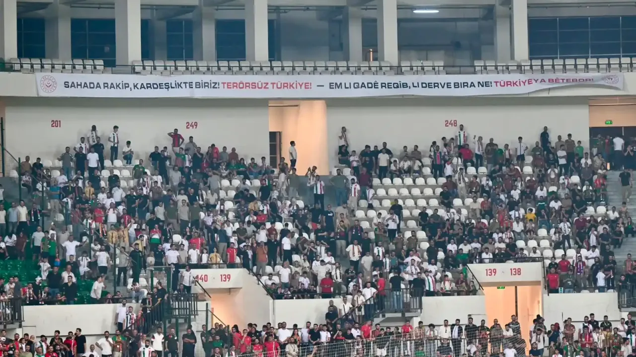 İki bakanlıktan Süper Lig maçında kardeşlik mesajı