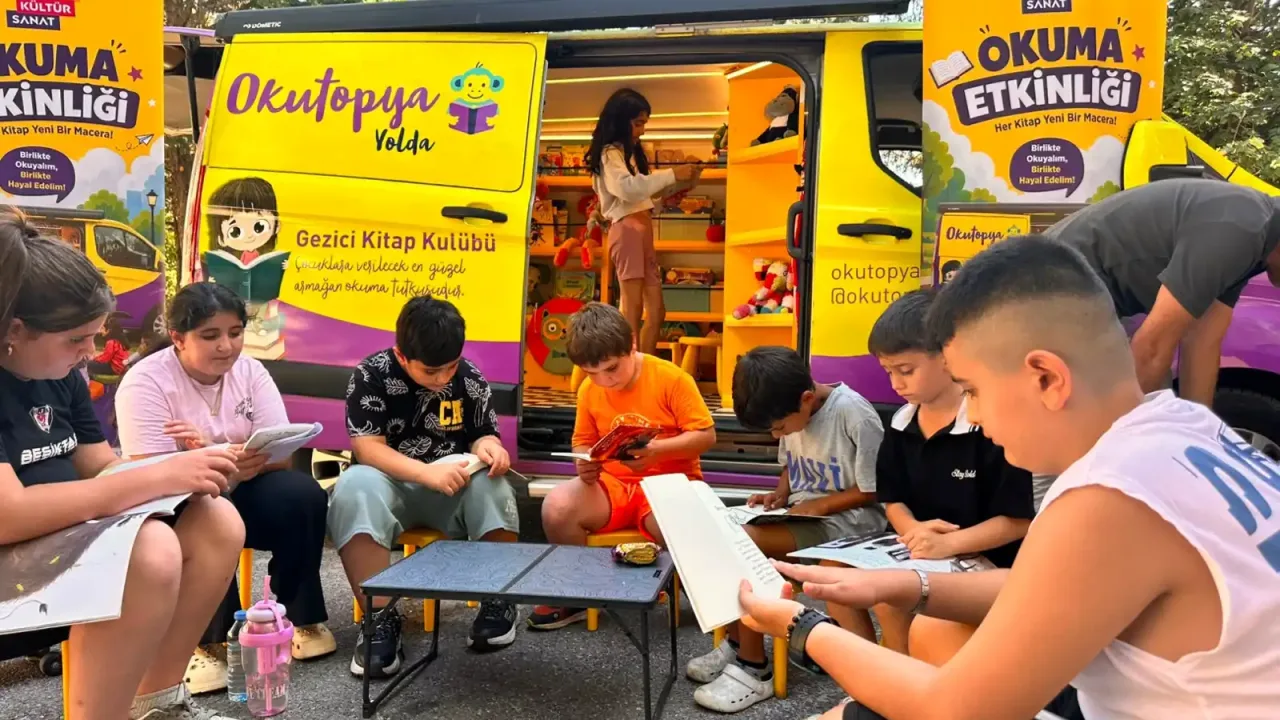 Çocuklar Kitaplarla Buluştu