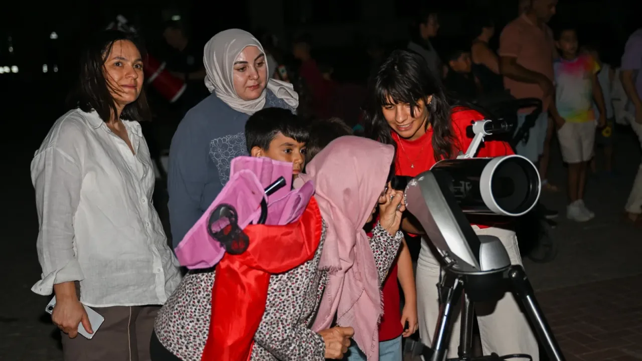Bornova'da Gökyüzü Etkinliği Yeşilova Höyüğü'nde Devam Ediyor