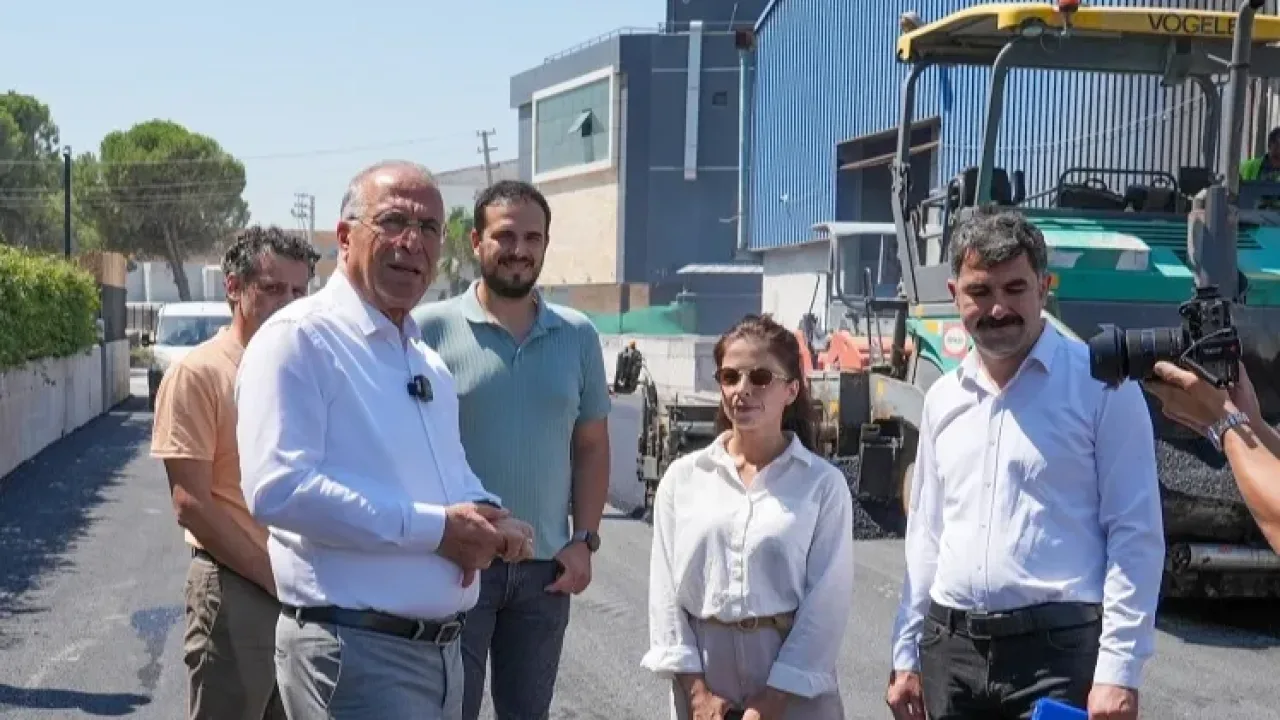Gaziemir'de 4 bin 470 ton asfaltla yol yenileme çalışması