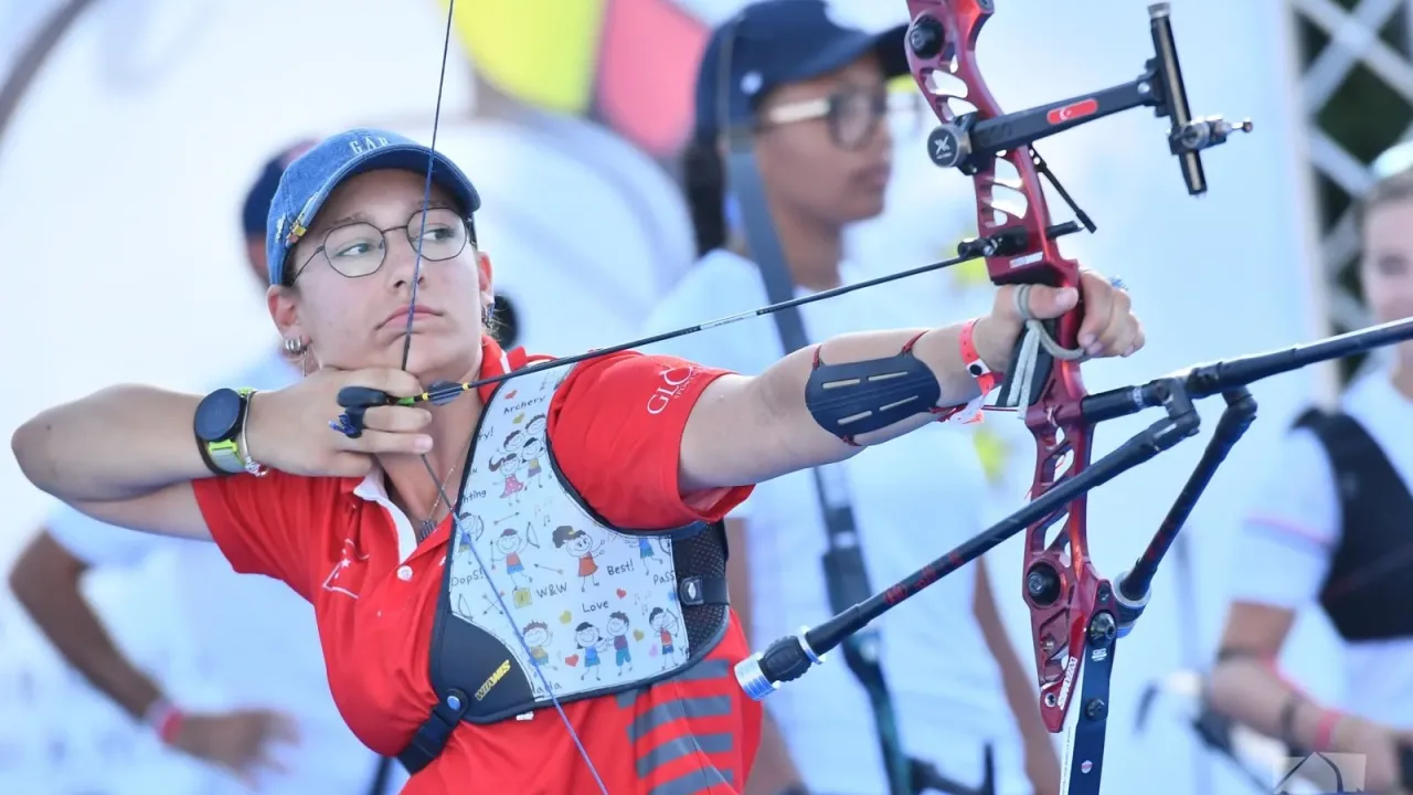 İzmirli milli sporcular Taranto'da madalya için ter dökecek