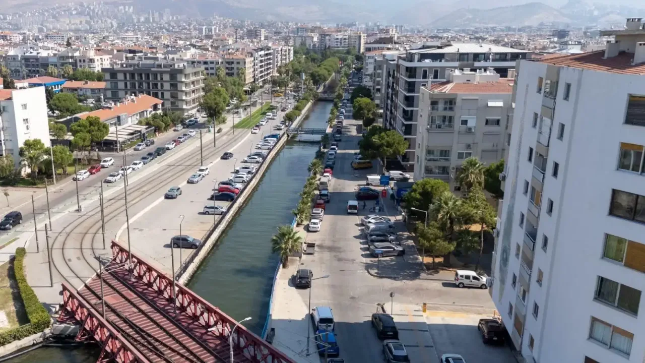 İzmir Körfezi'ne nefes aldıran operasyon... Manda ve Bostanlı