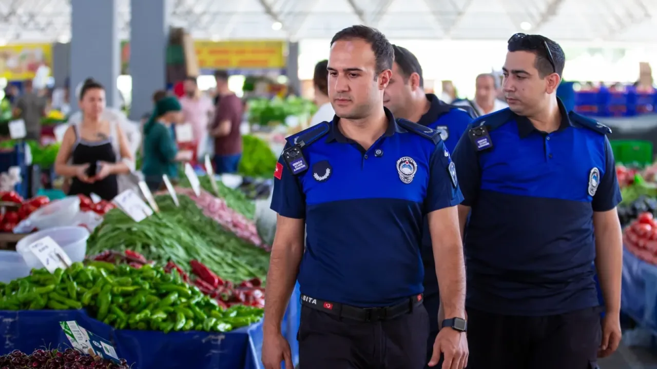 İzmir Narlıdere Zabıtası'nda yaka kamerası dönemi
