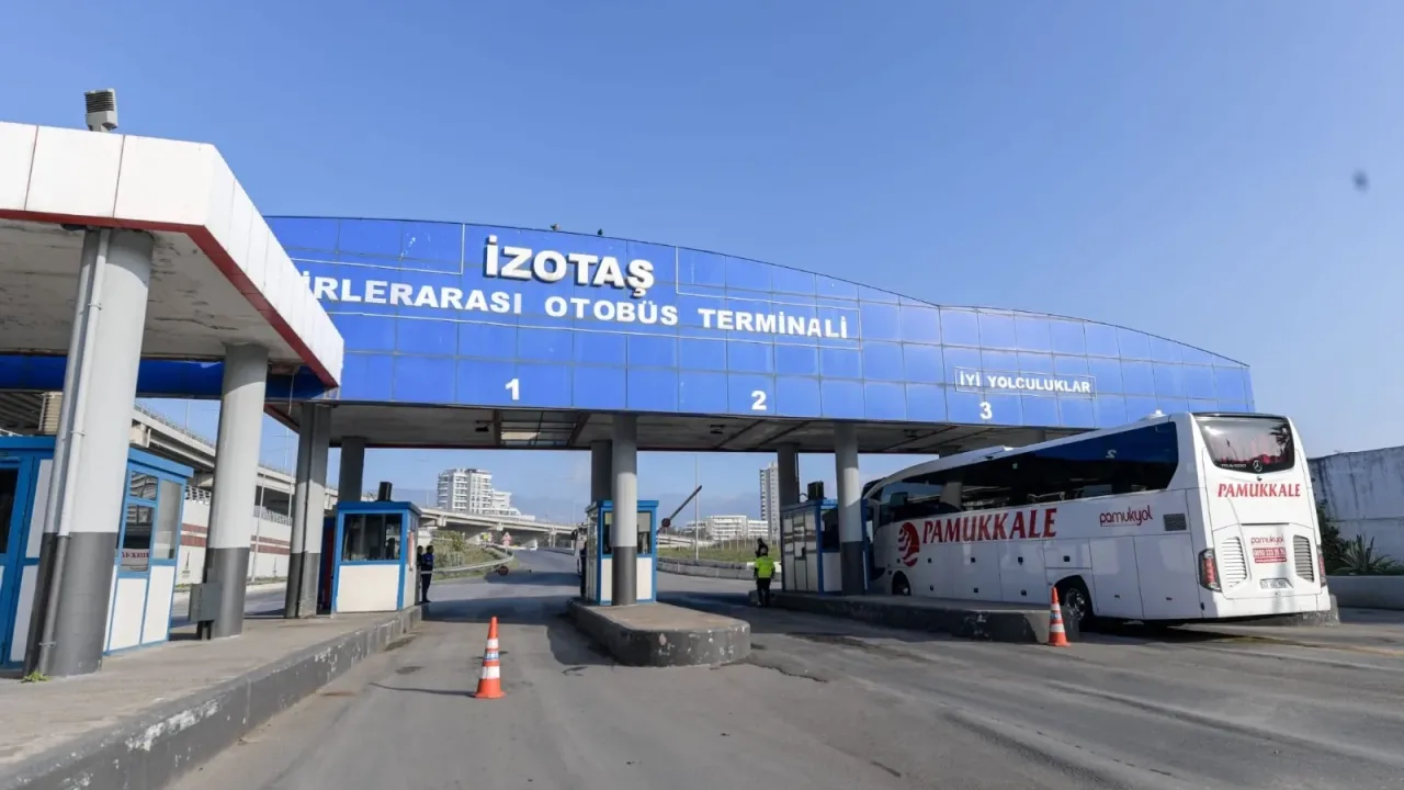 İzmir Otogarı’nda tahliye süreci tamamlandı! İşletme