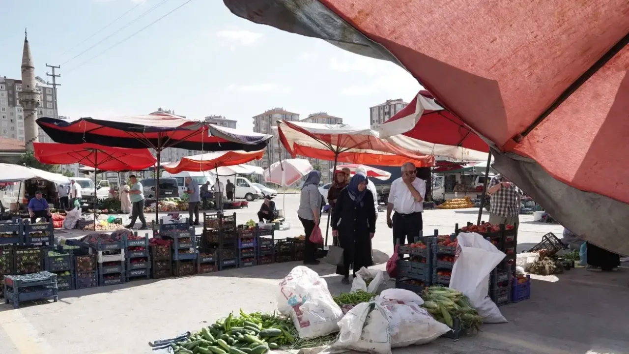 Kayseri Melikgazi'de 'Üretici Pazar'ları yüz güldürüyor