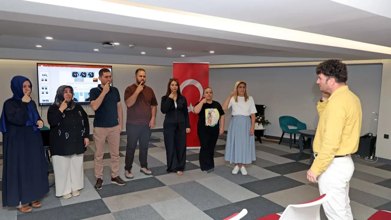 Kayseri Talas'tan İşaret Dili Eğitimi
