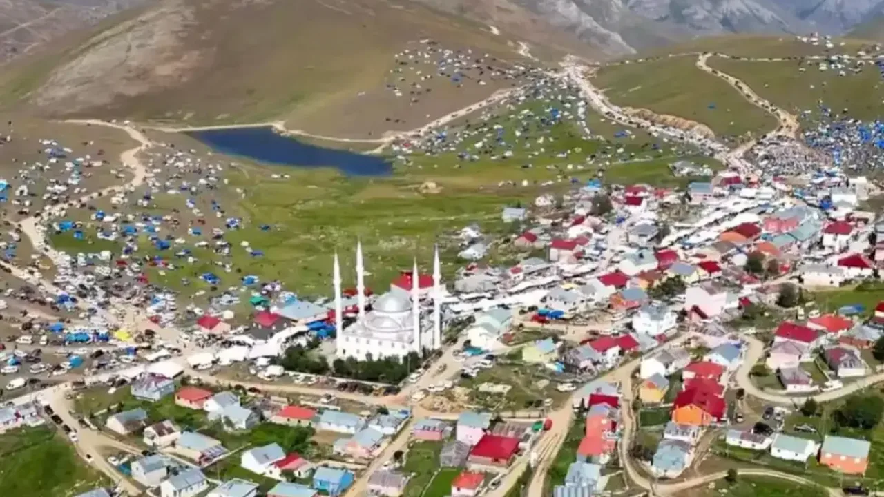 Kazıkbeli’nde Otçu Göçü coşkusu binleri buluşturdu