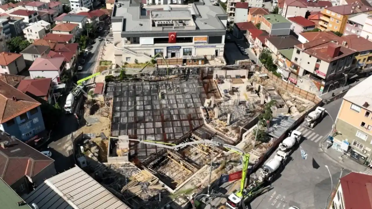 Kocaeli'de Dilovası Kent Meydanı hızlandı