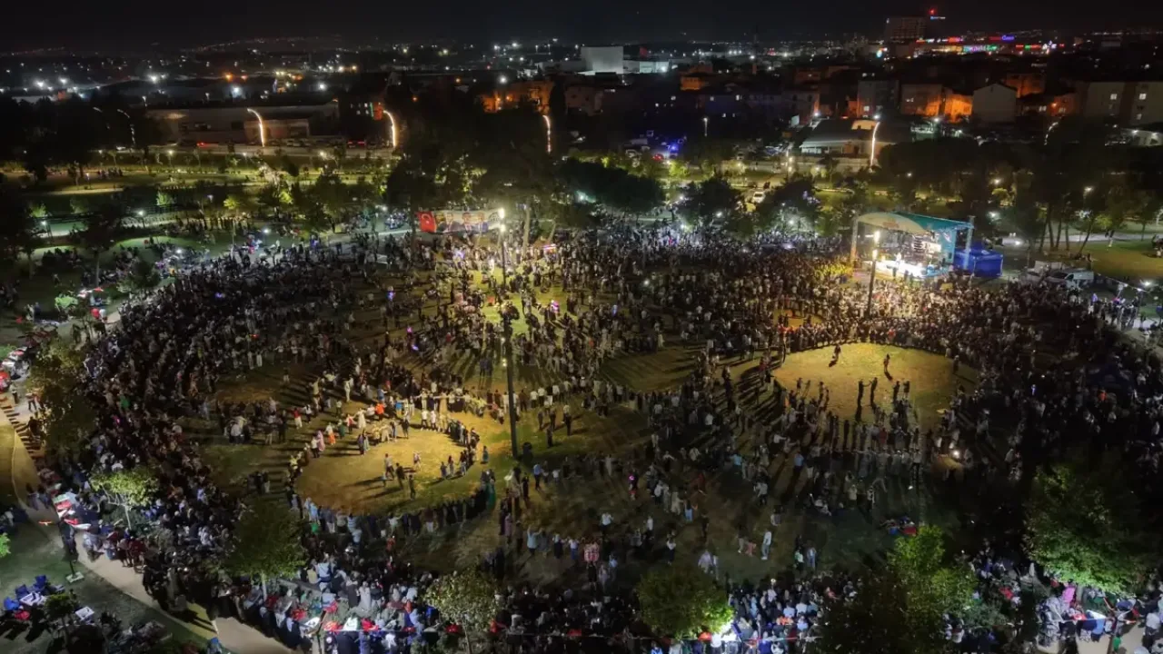 Gebze’de Yaz Konserleri: Ceyhun Can ve Özden Sahne Aldı