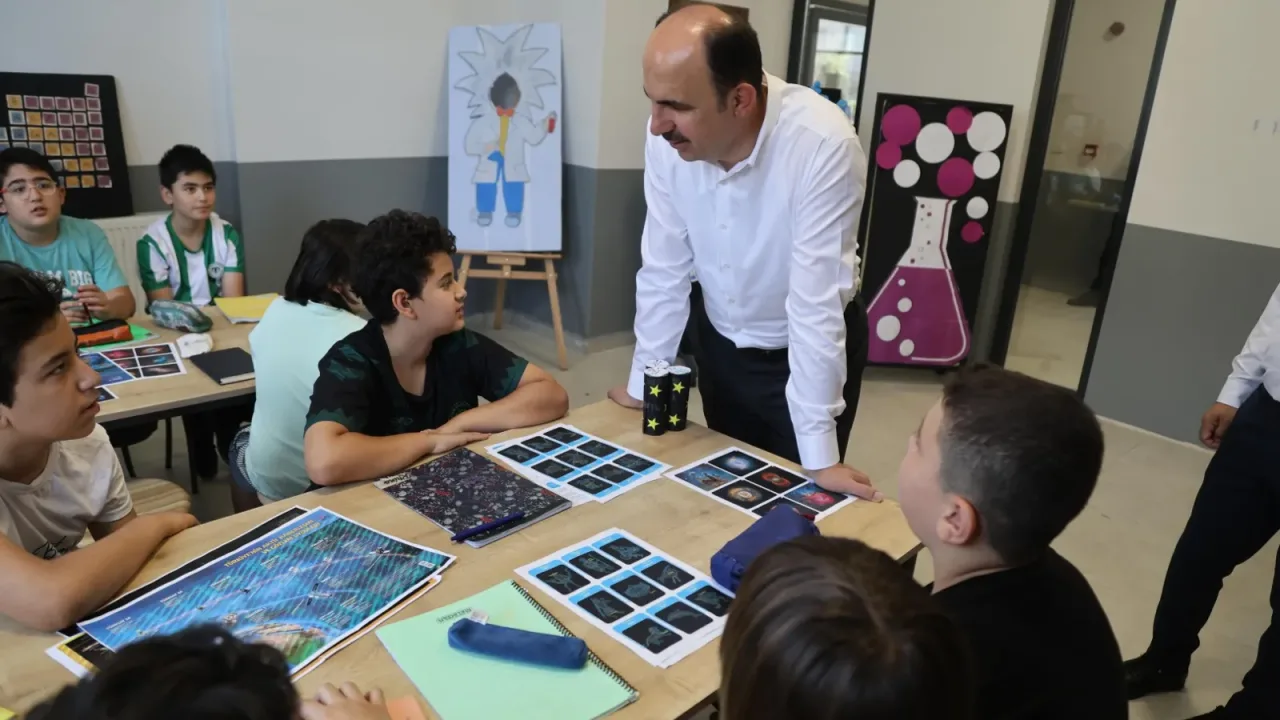 Konya'da Başkan Altay, Gençlerle Buluştu