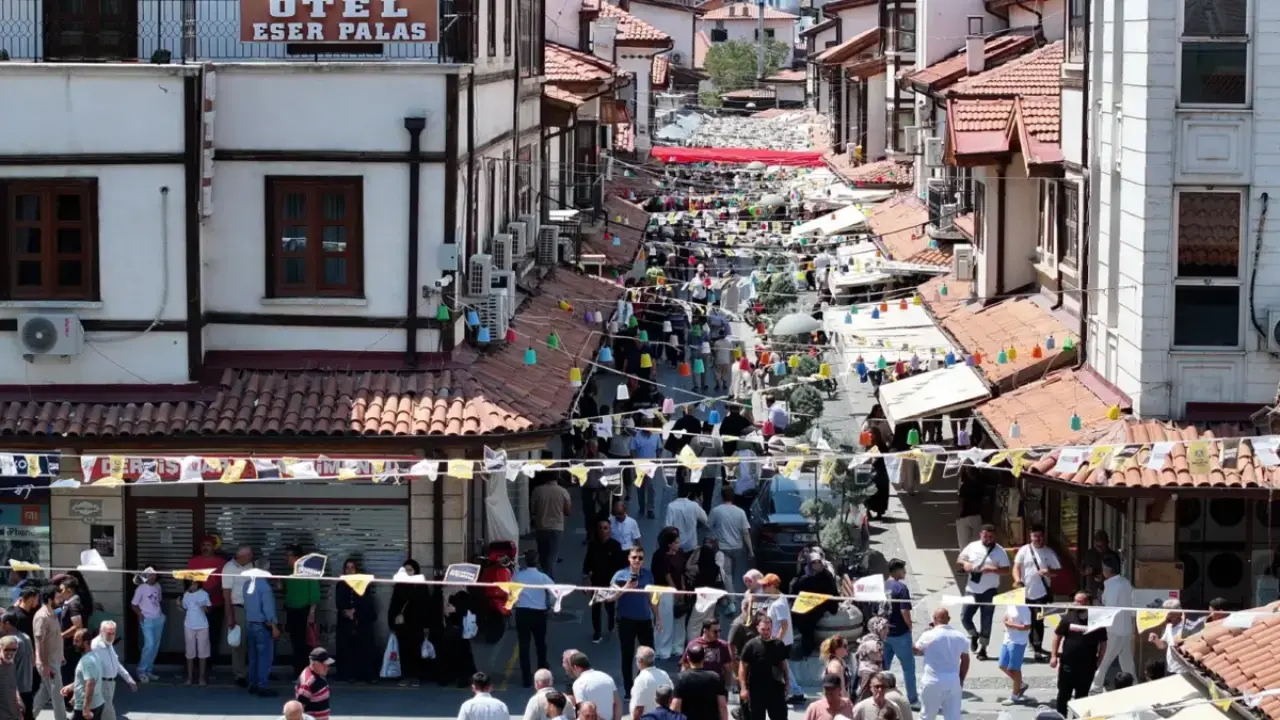 Konya’da 'Tarihi Çarşılar Alışveriş Günleri' başladı