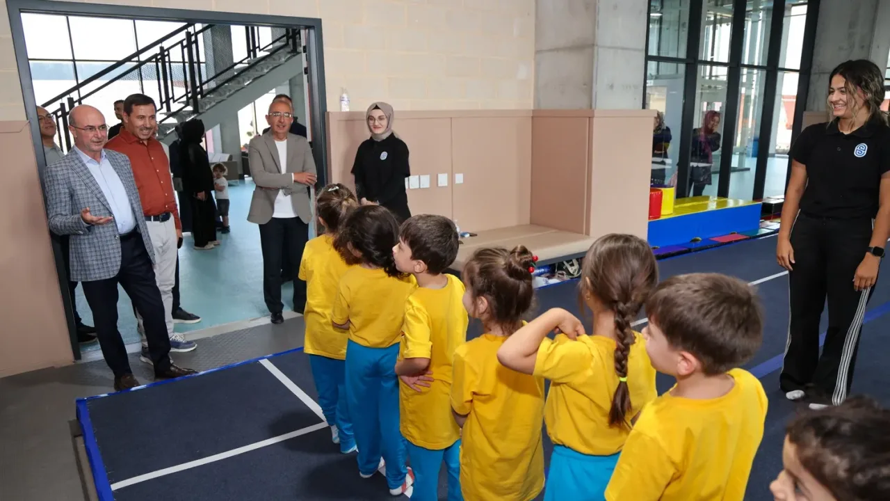 Karatay ve Meram başkanları Sporcu Merkezi'nde