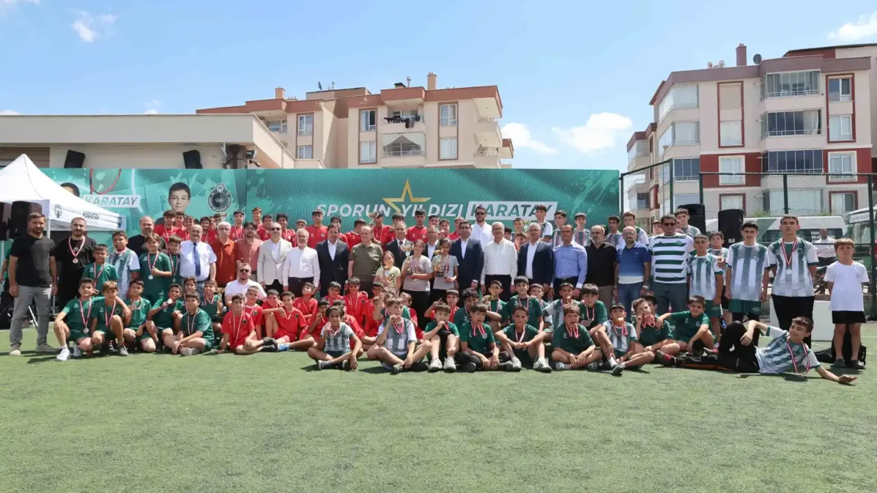 Konya Karatay’da futbol ve dart turnuvalarında şampiyonlar belli