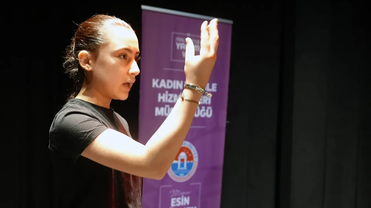 Maltepe'de İşaret Dili Kursiyerleri